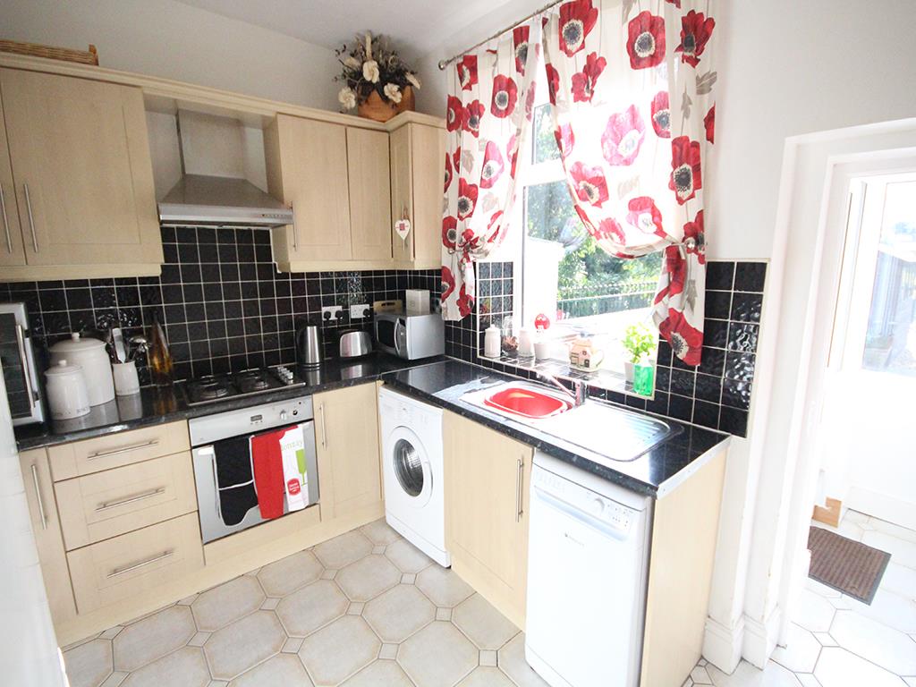 2 bedroom terraced house To Let in Trawden, Colne - 2016-10-04 10.04.01.jpg